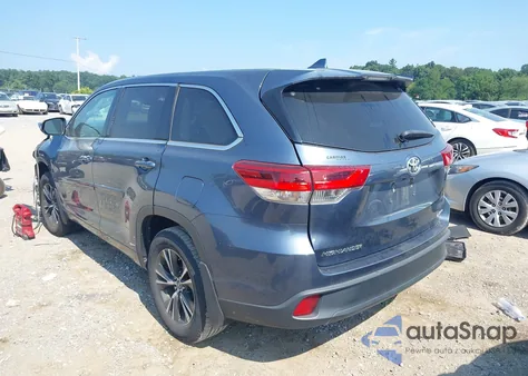 2018 Toyota Highlander Le Plus z USA, uszkodzony, nr VIN 5TDBZRFH4JS839924